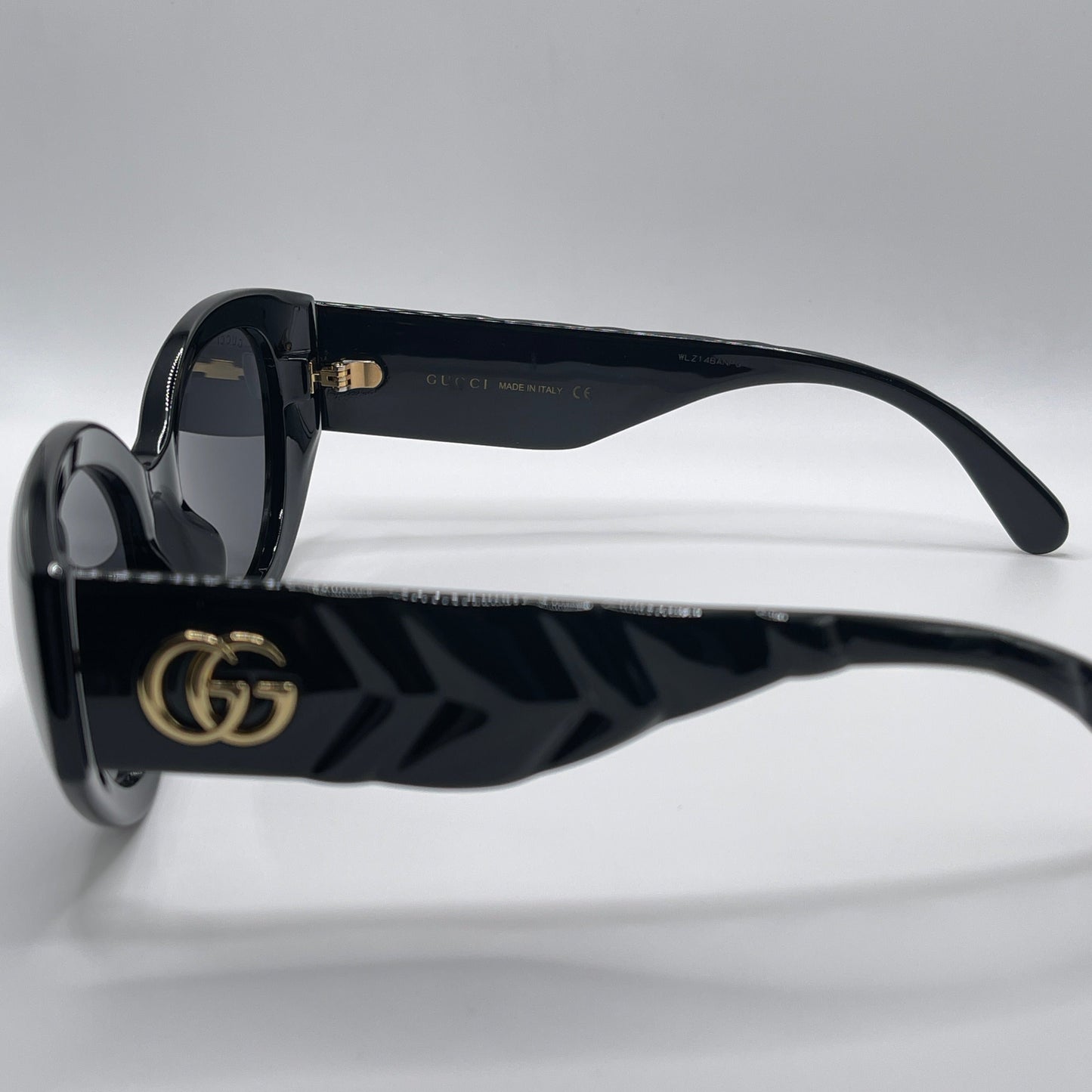 Gucci Sunglasses GG0809S